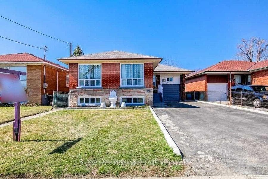 648 Brimley Road photo 1