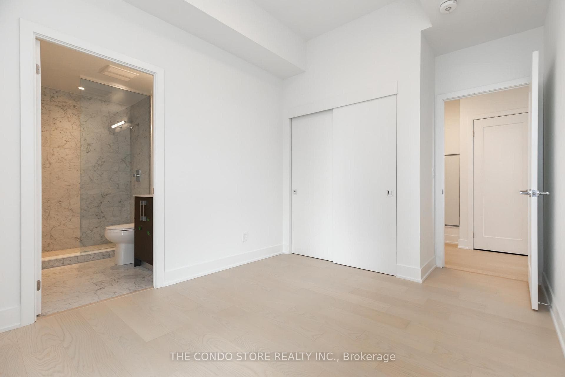 8 Manor Road Unit 707 photo 18