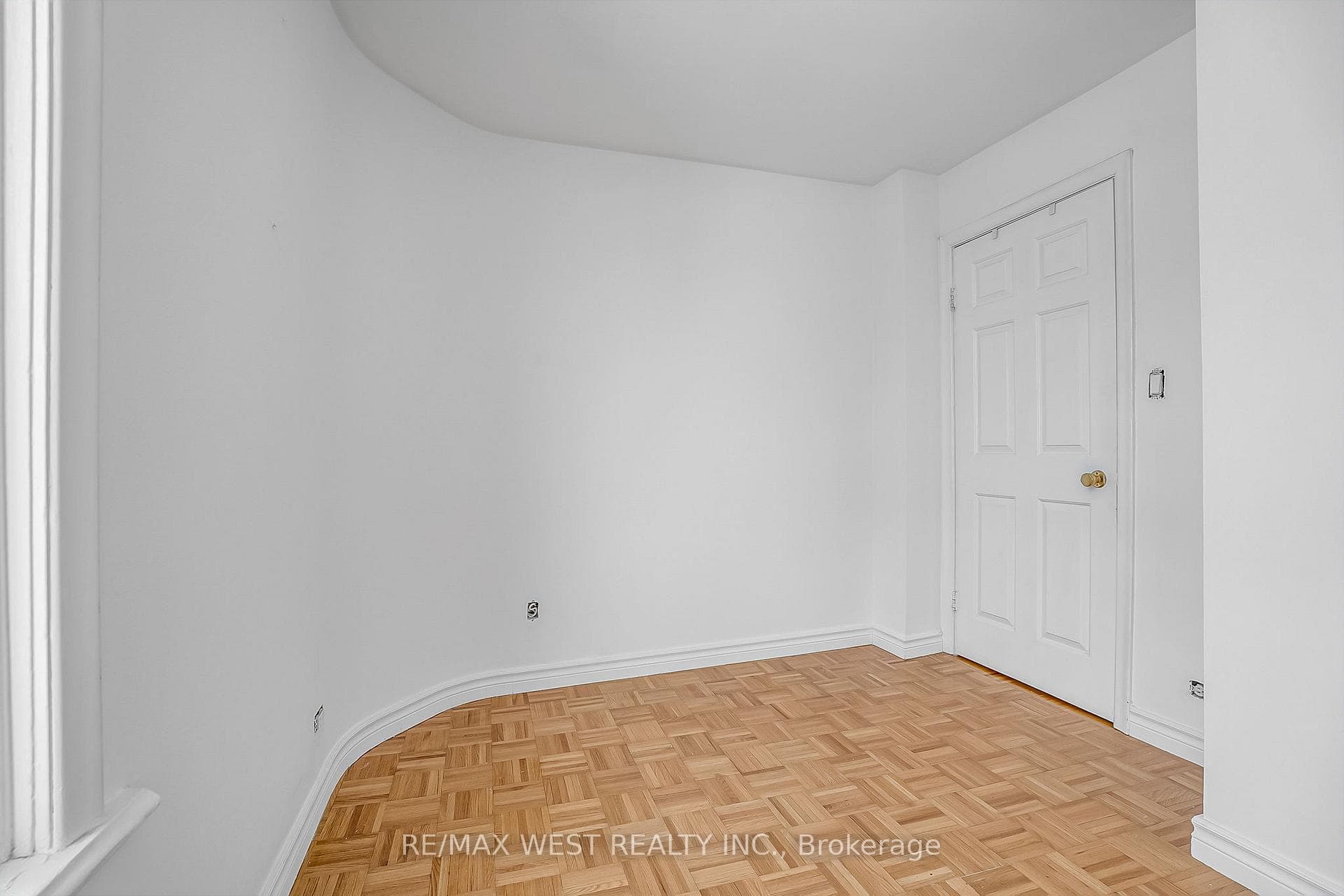 472 Symington Avenue photo 33