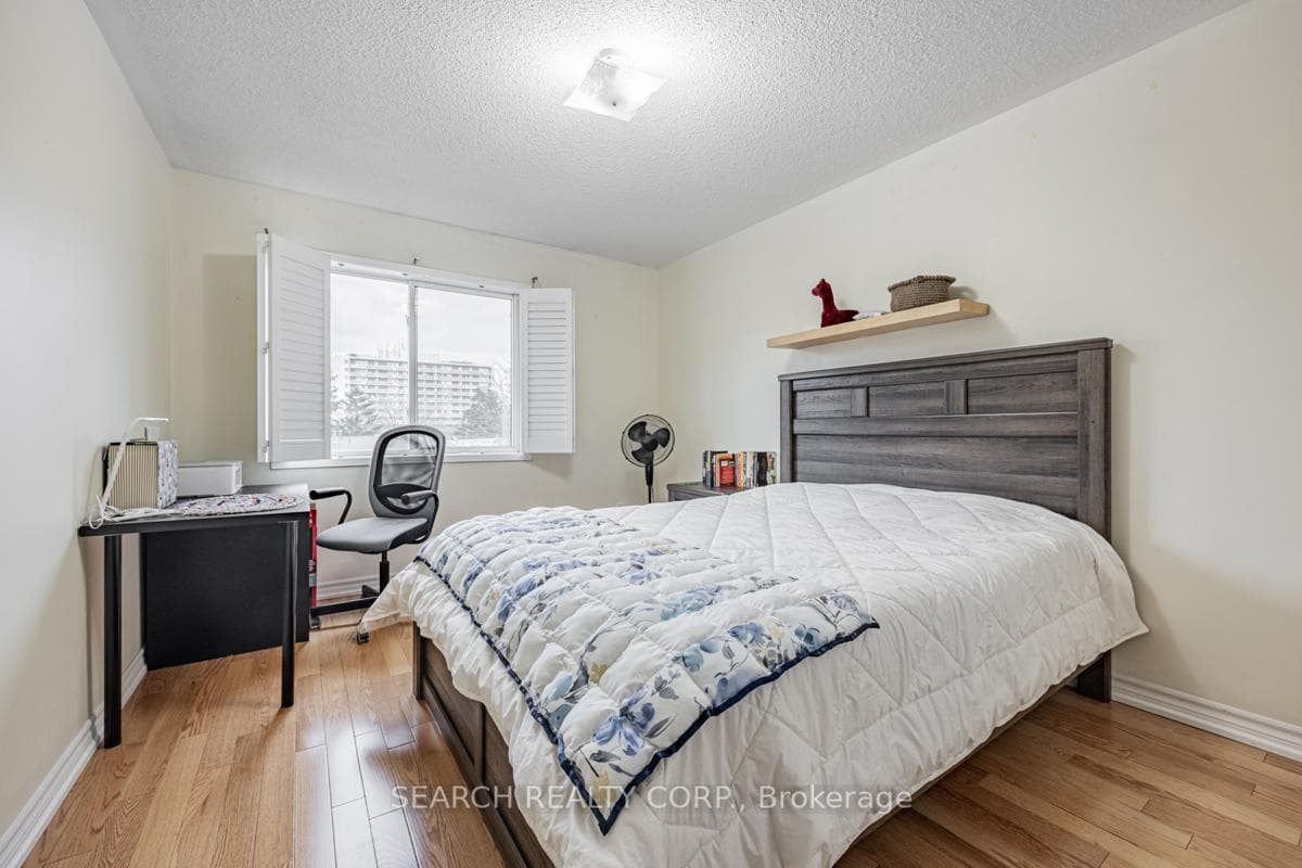83 Mondeo Drive Unit 237 photo 18