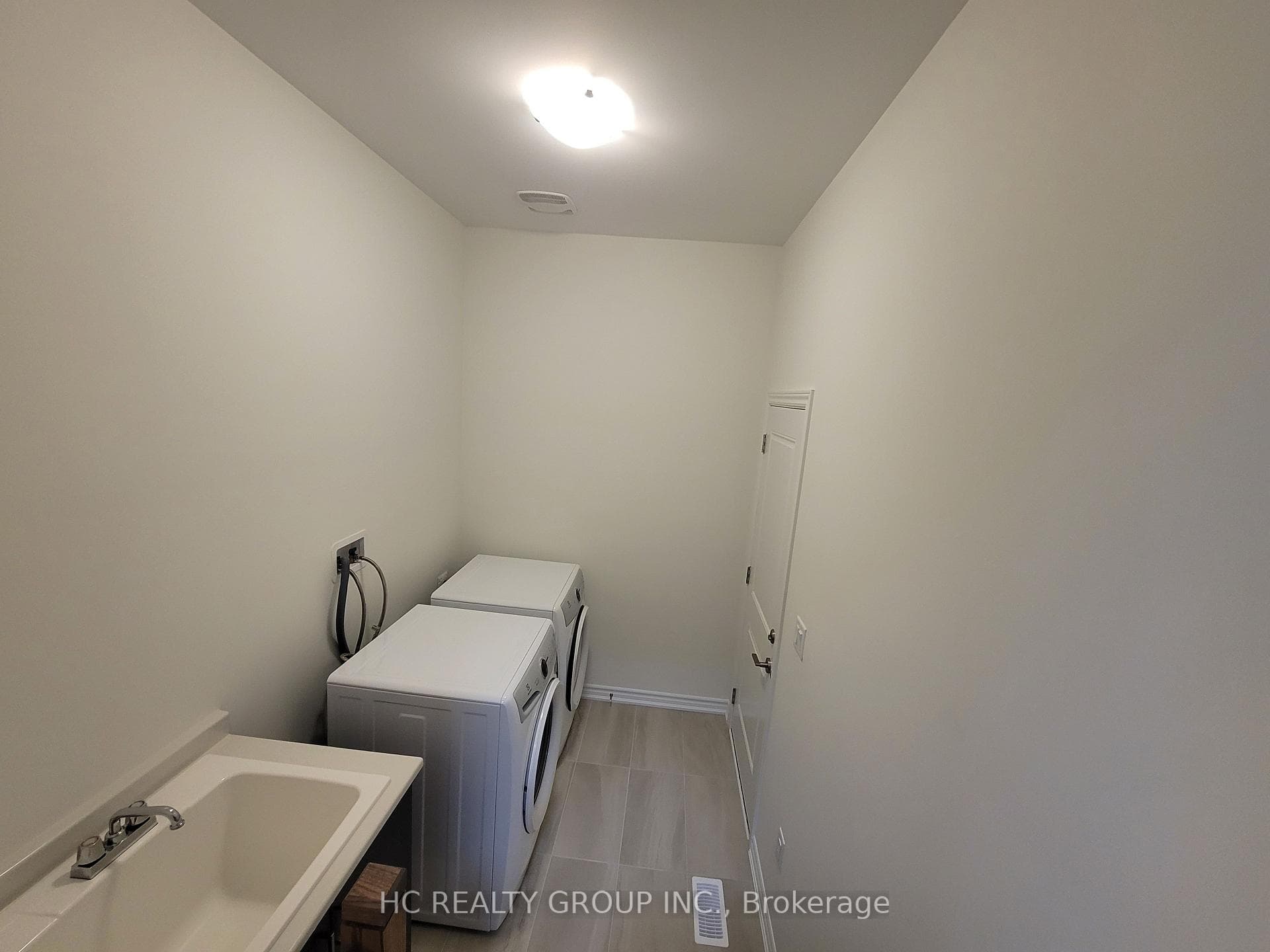 20 Bridgeland Drive photo 23
