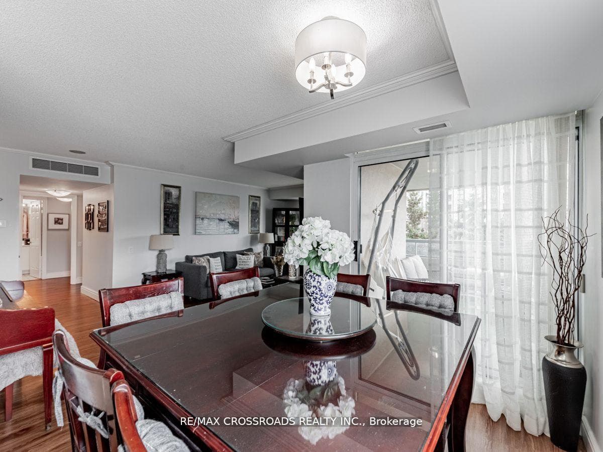 5 Emerald Lane Unit 302 photo 8