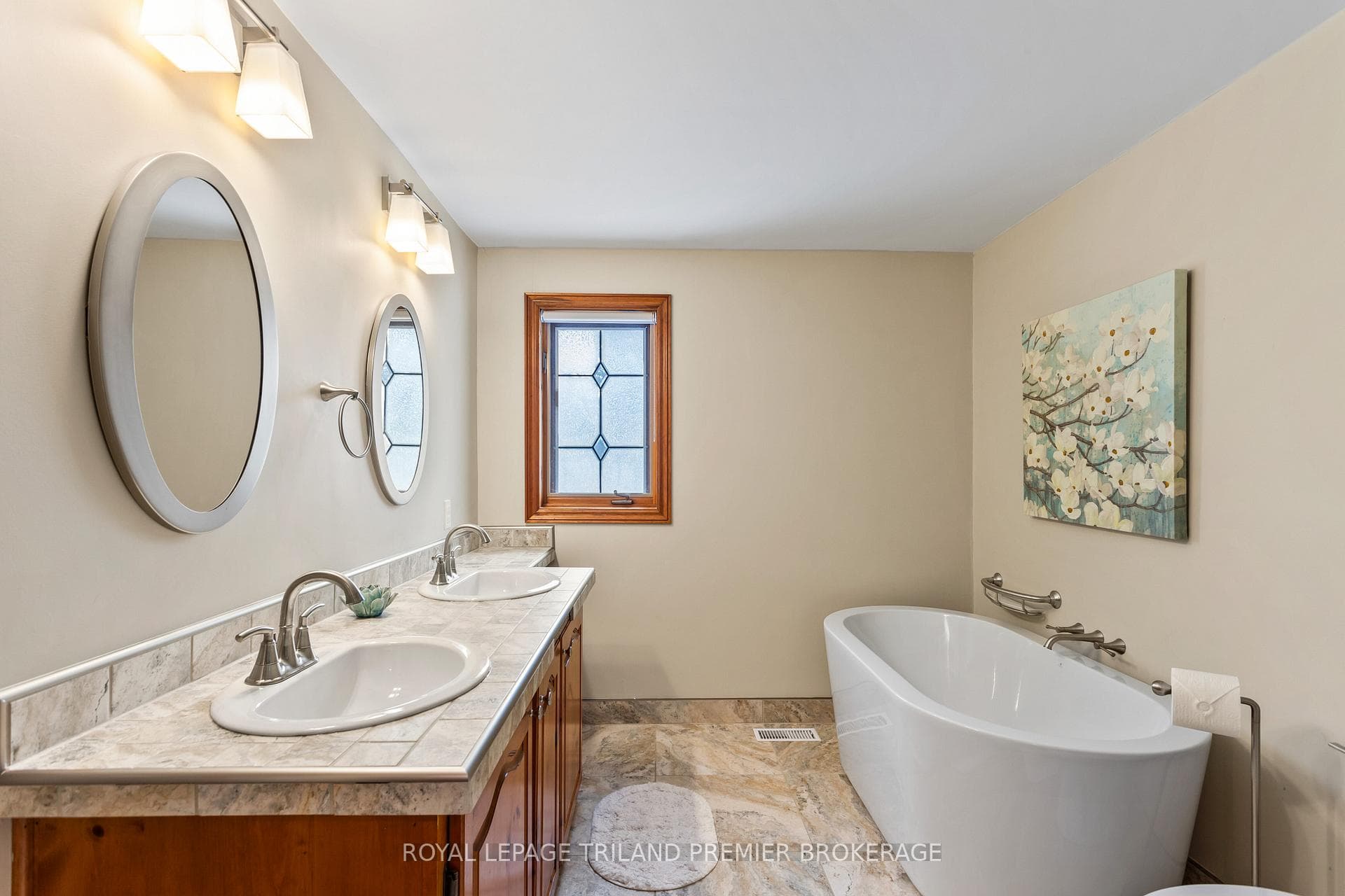 9936 ONTARIO Street photo 30