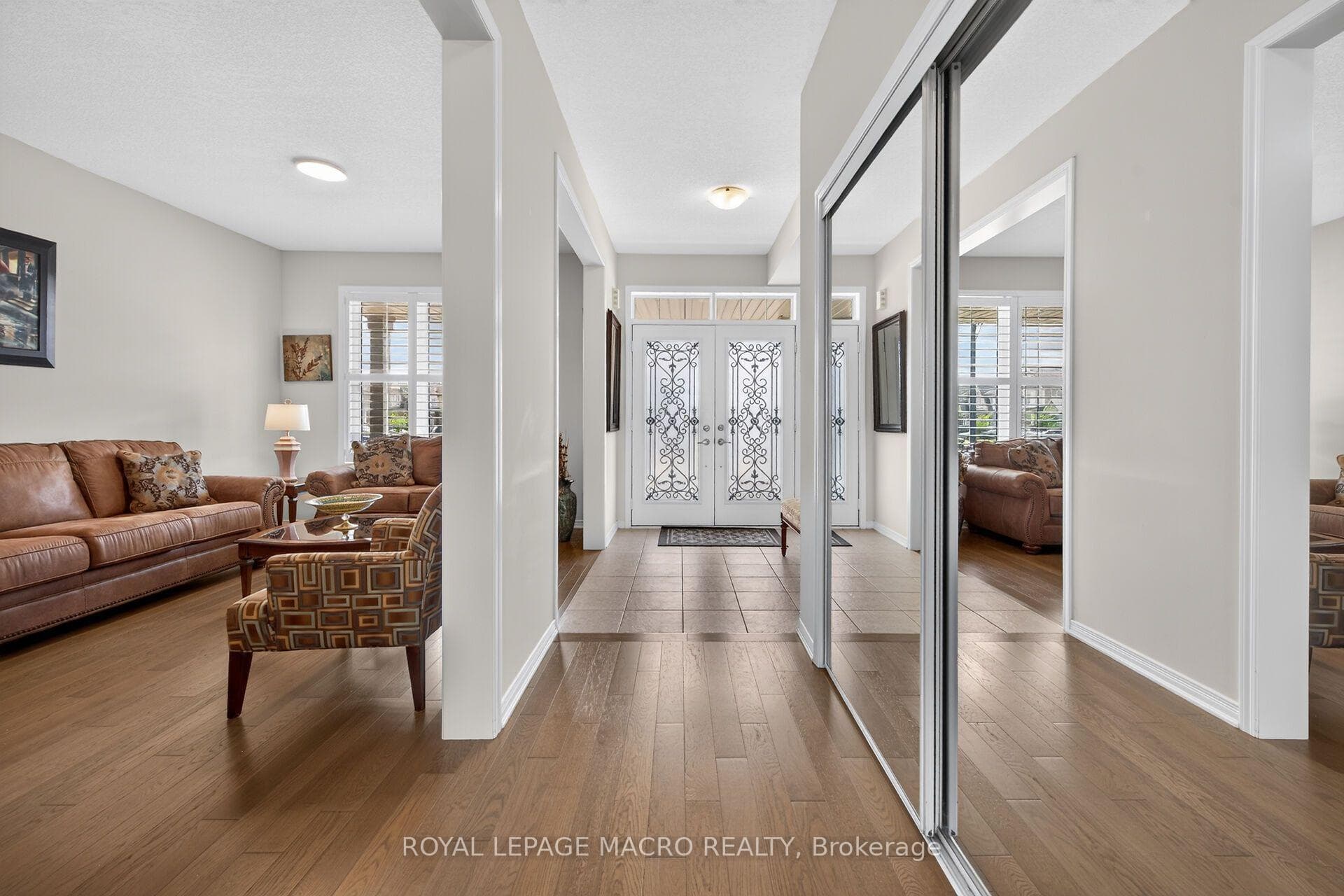 76 McWatters Street photo 6