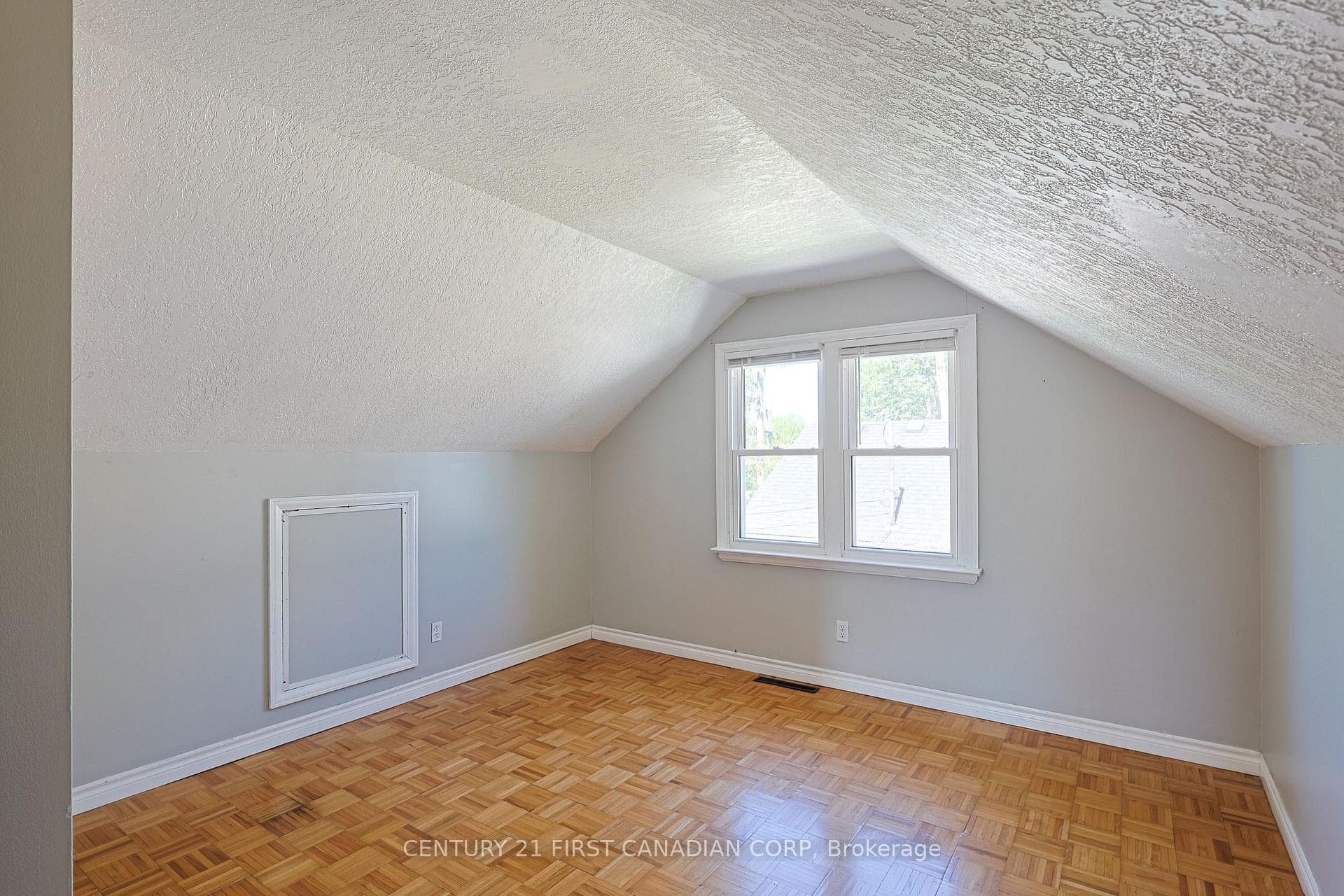 1218 Hamilton Road photo 21