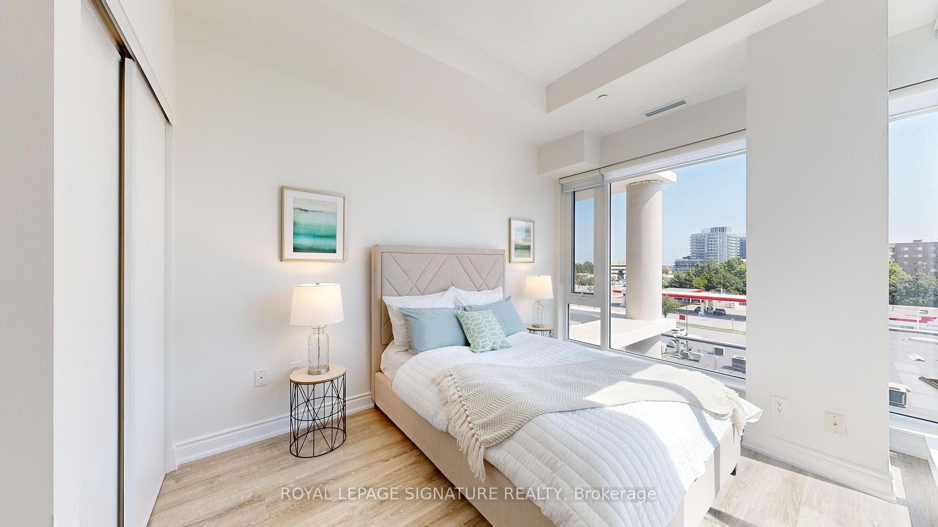 9618 YONGE Street Unit 523 photo 34