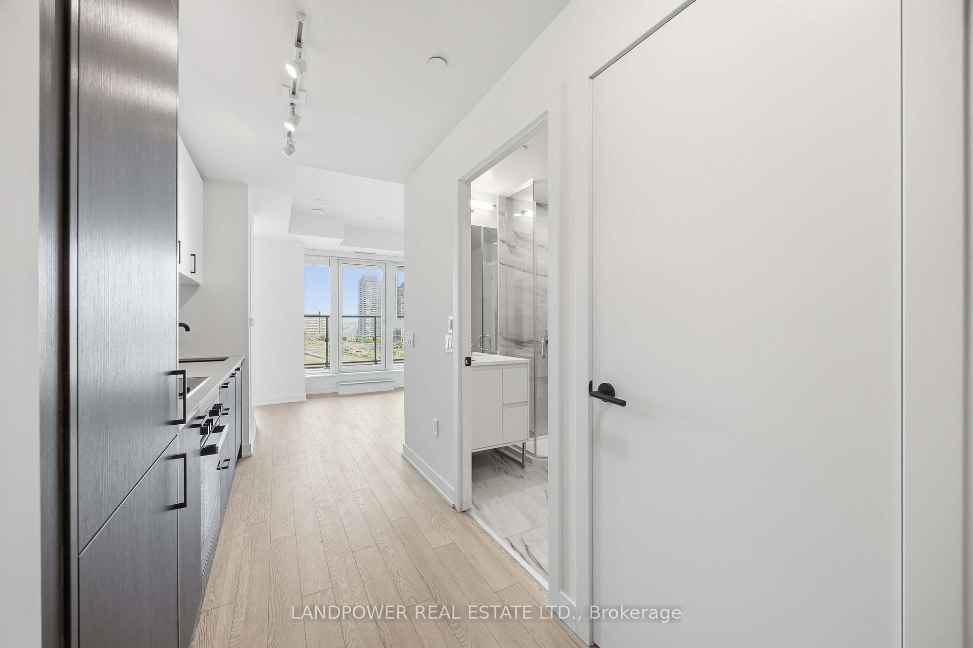 5 Quarrington Lane Unit 806 photo 12