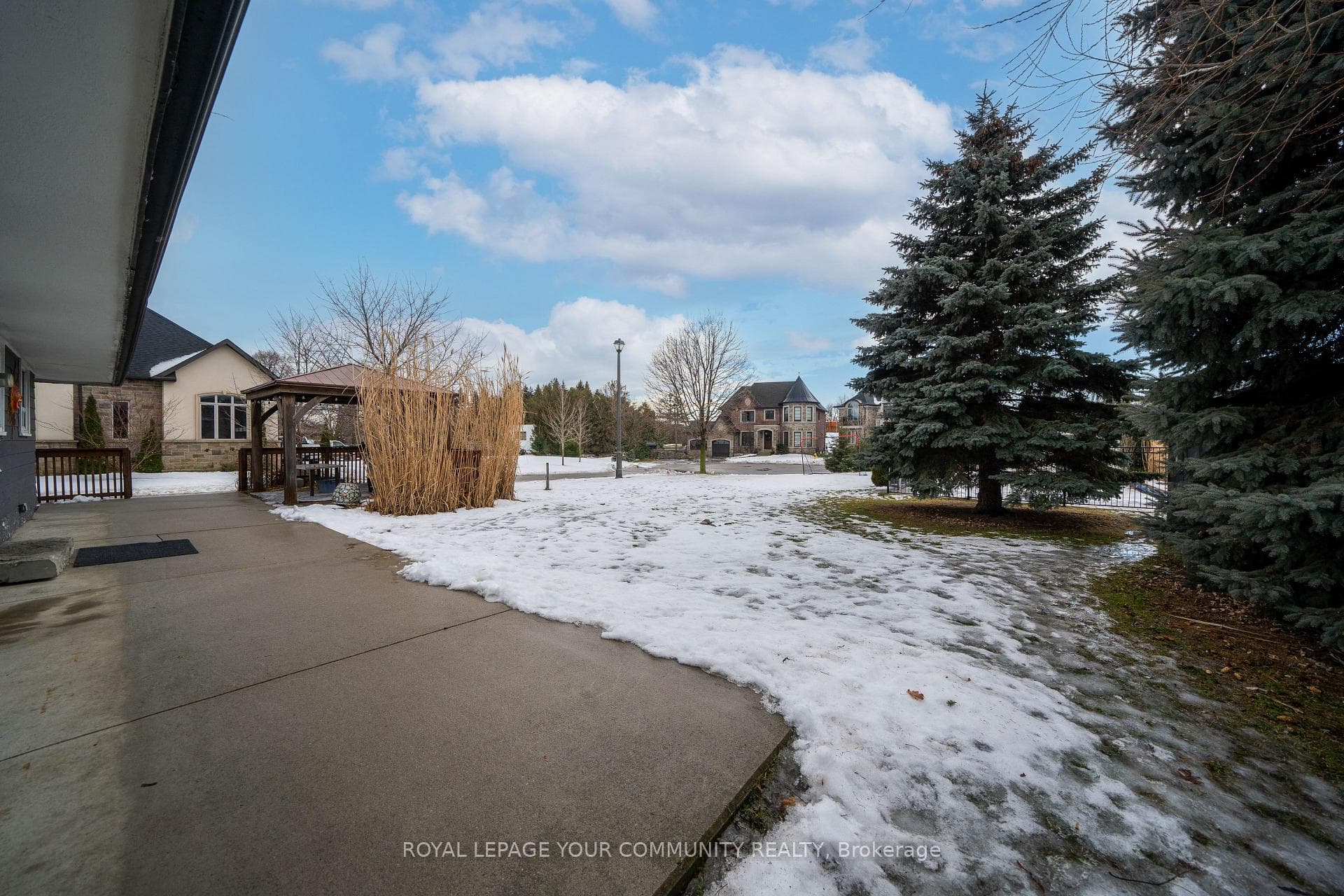70 Simmons Street photo 39