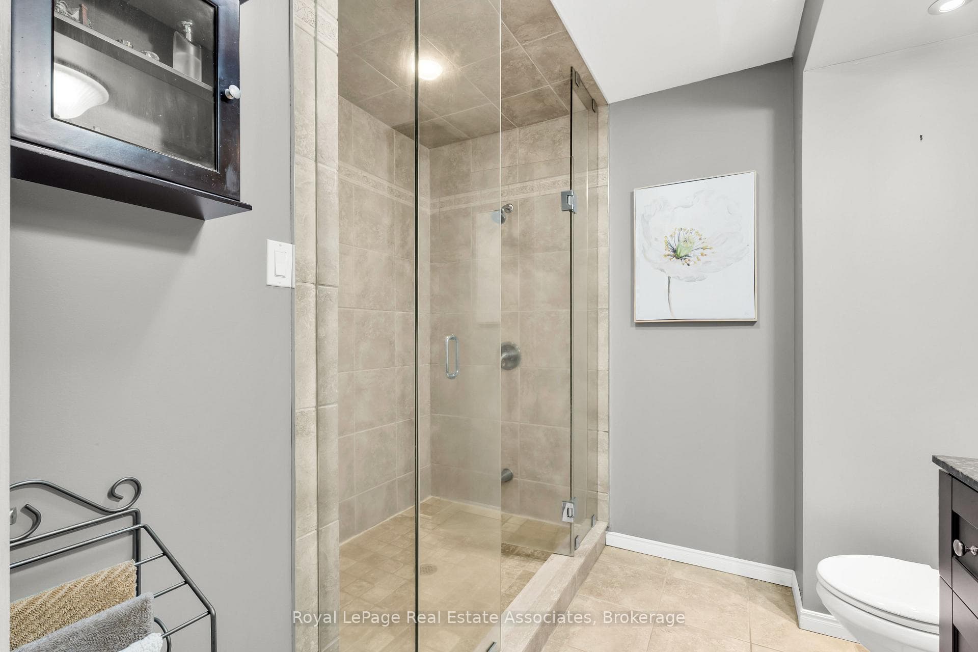 233 Elmore Drive photo 24