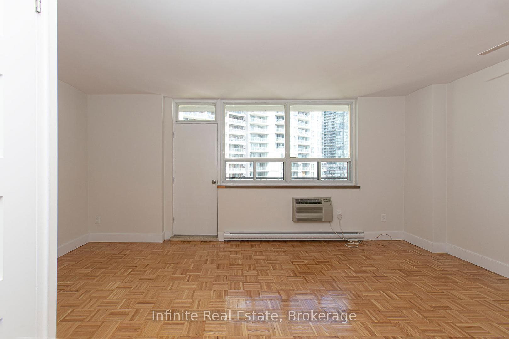 55 Isabella Street Unit 607 photo 7