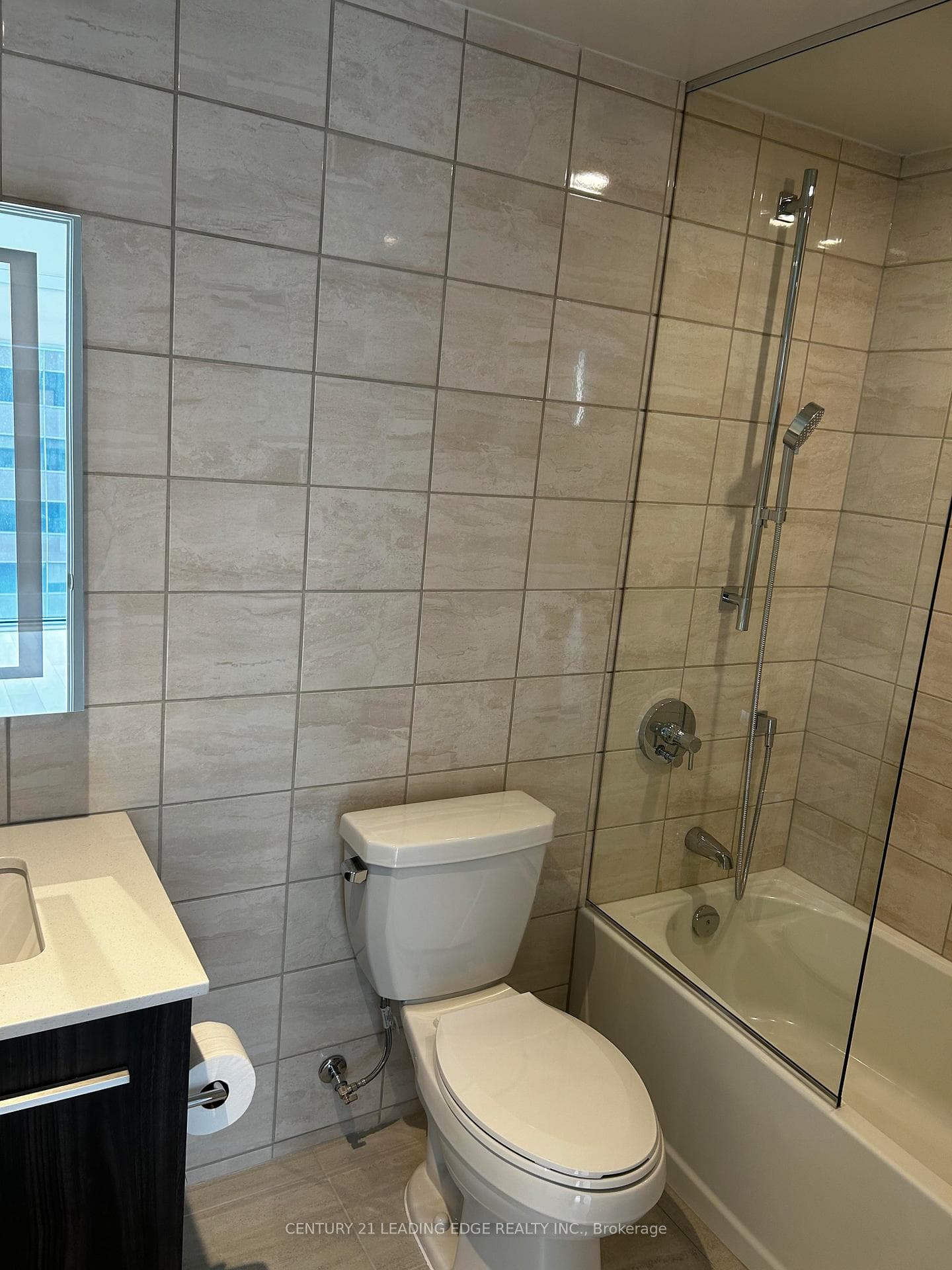 8 CUMBERLAND Street Unit 3203 photo 16