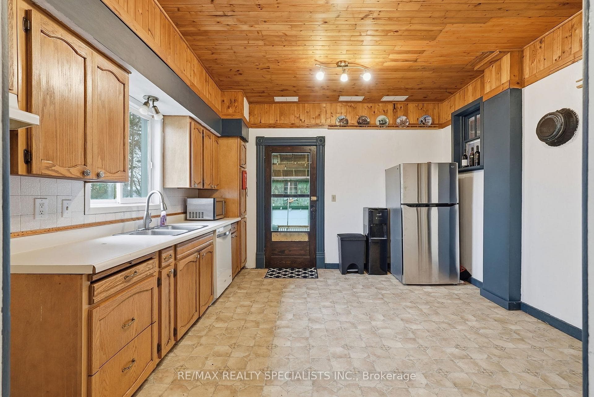 151 Wonham Street photo 18