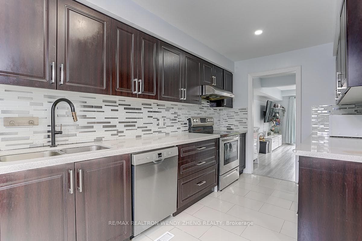 100 Burrows Hall Boulevard Unit 69 photo 7
