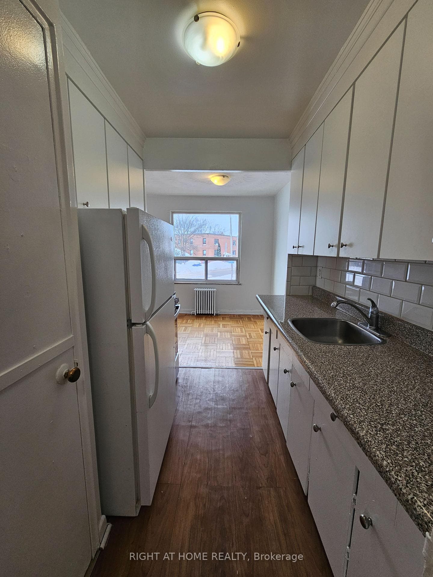 20 Cosburn Avenue Unit 210 photo 11