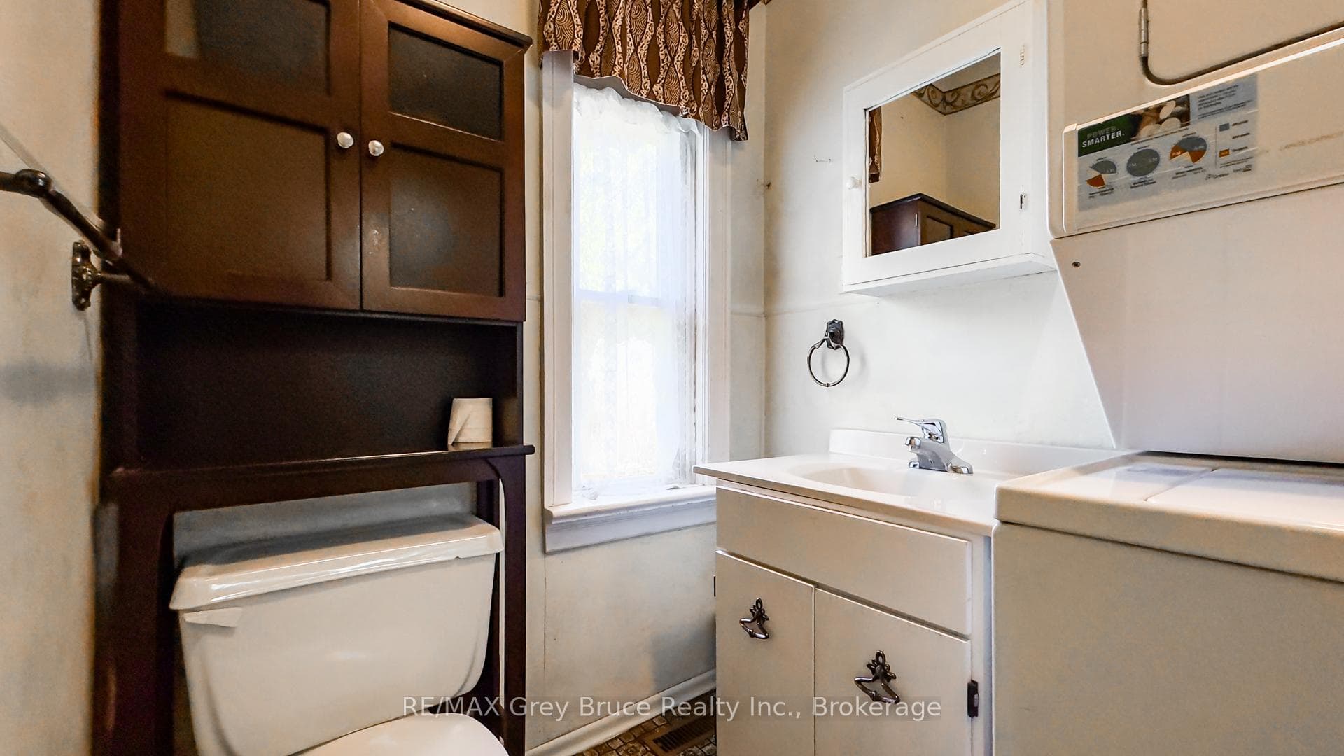 68 2ND Street photo 19