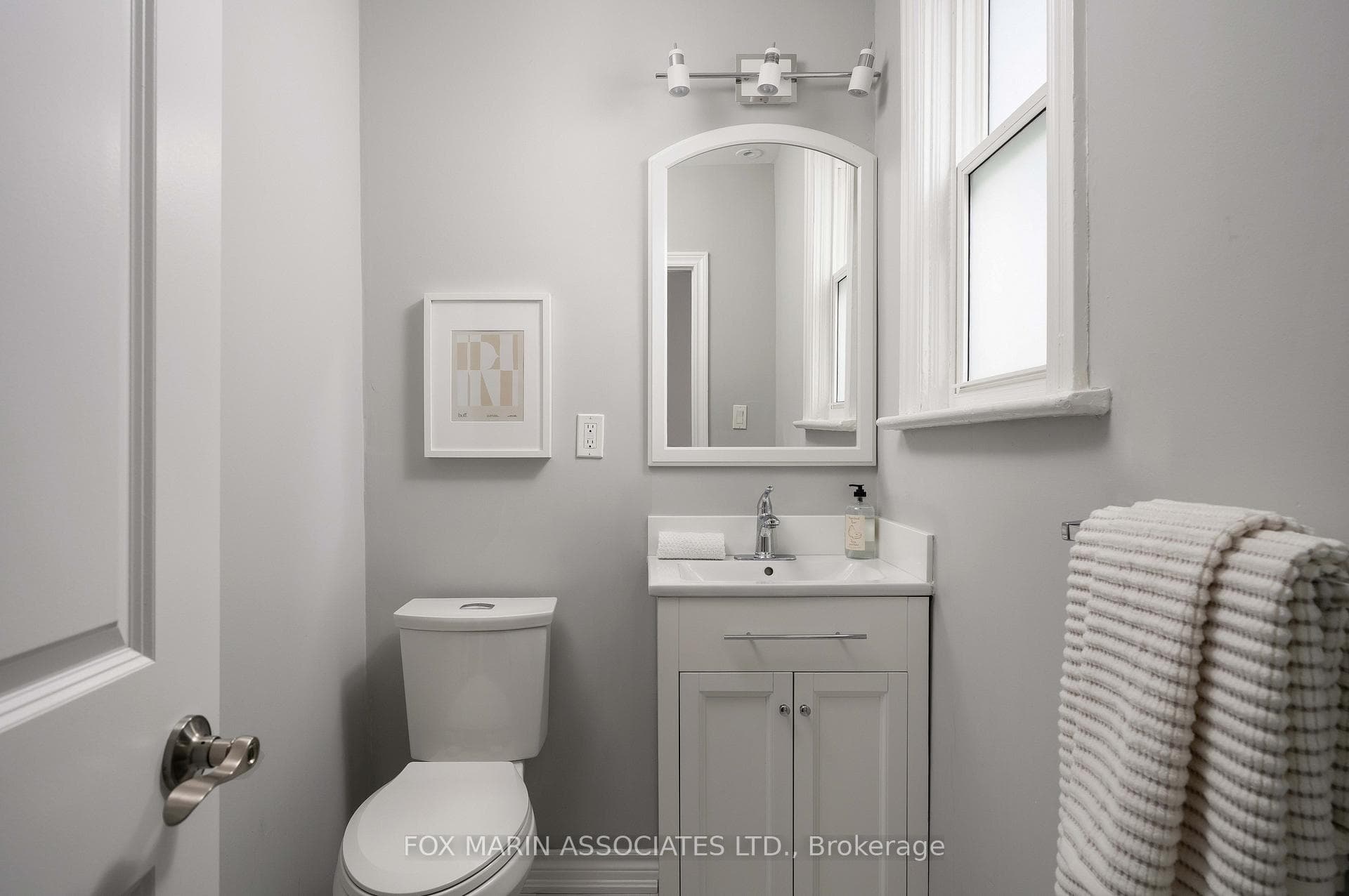 8 Springhurst Avenue photo 33