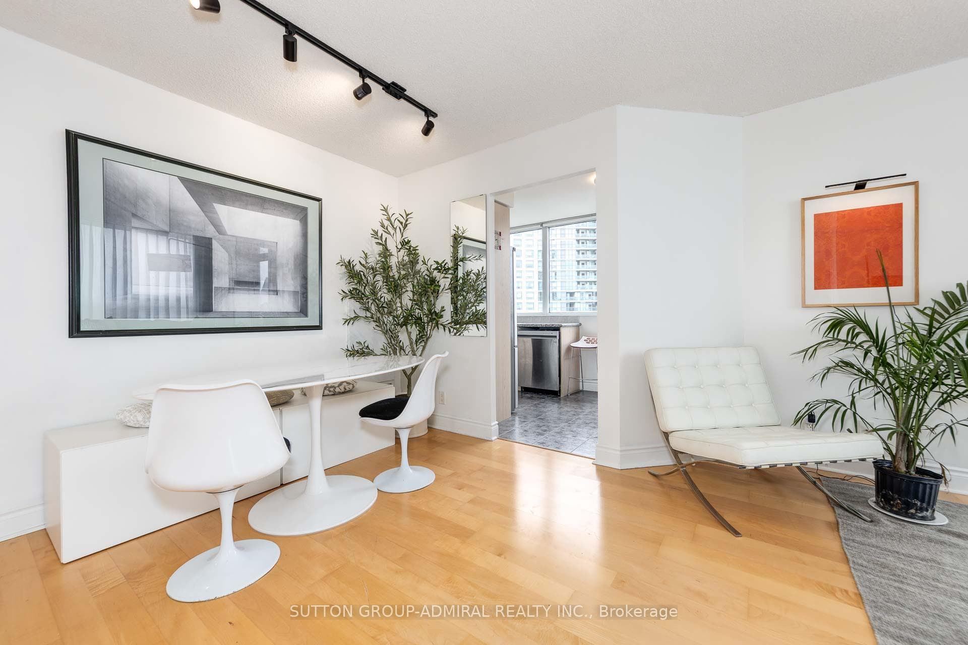78 Harrison Garden Boulevard Unit 1502 photo 5