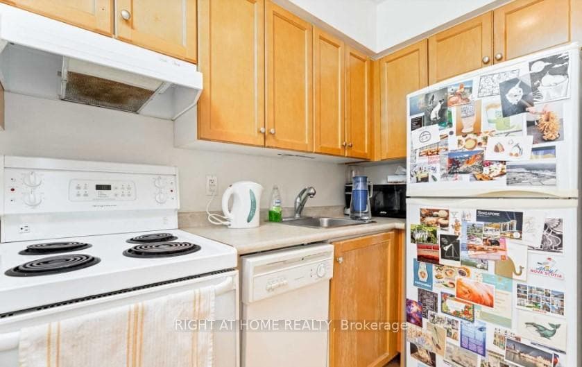 210 Victoria Street Unit 612 photo 10