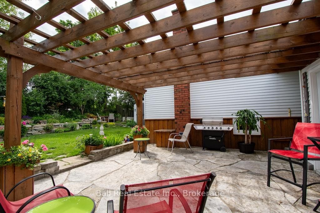12 Lakefield Court photo 39