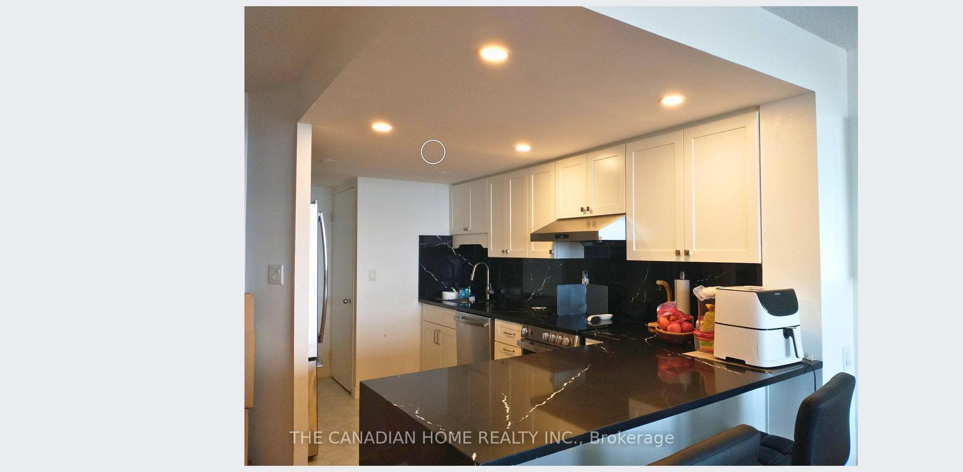 2460 Eglinton Avenue Unit 1819 photo 1