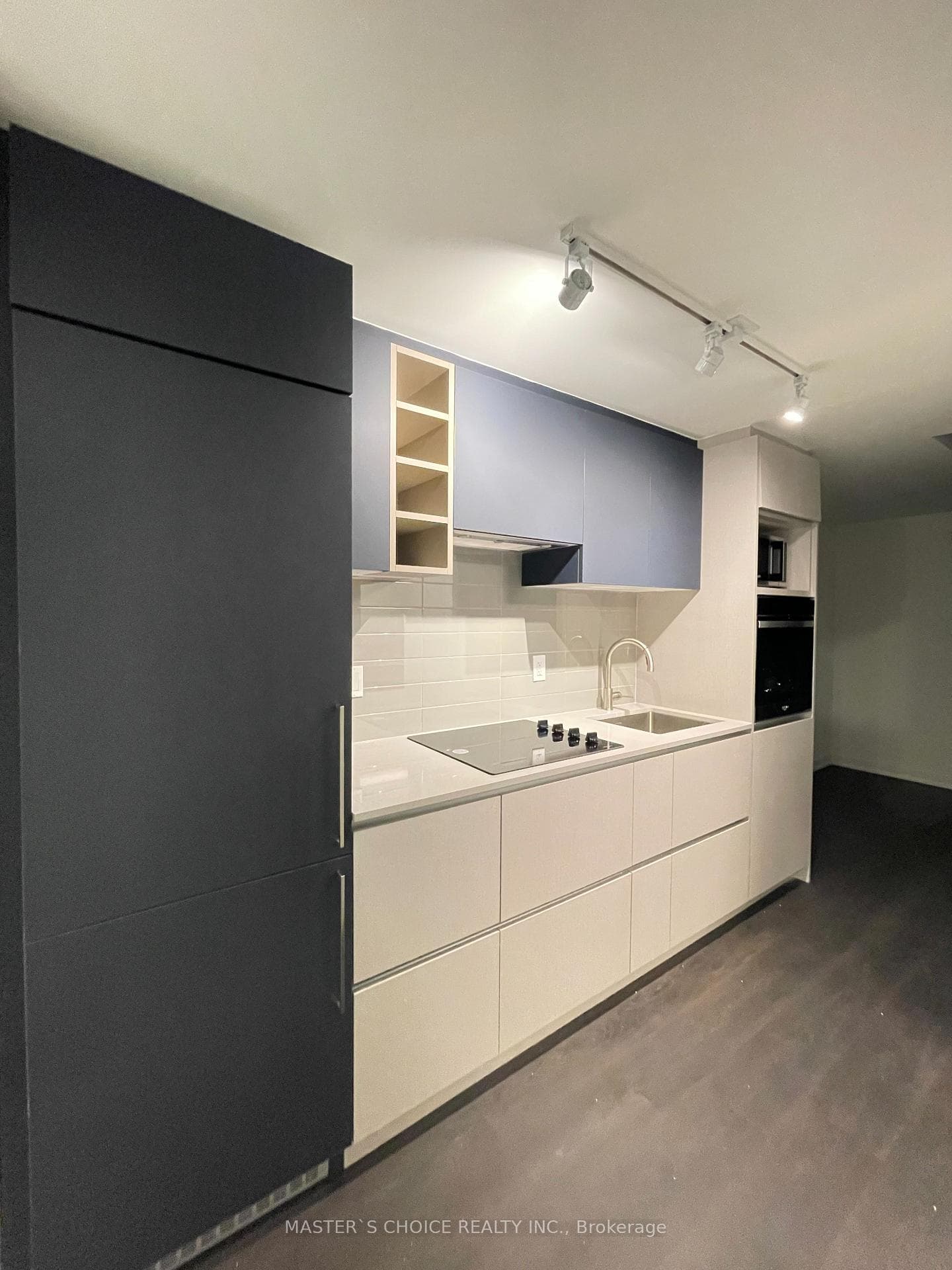 319 Jarvis Street Unit 3709 photo 4