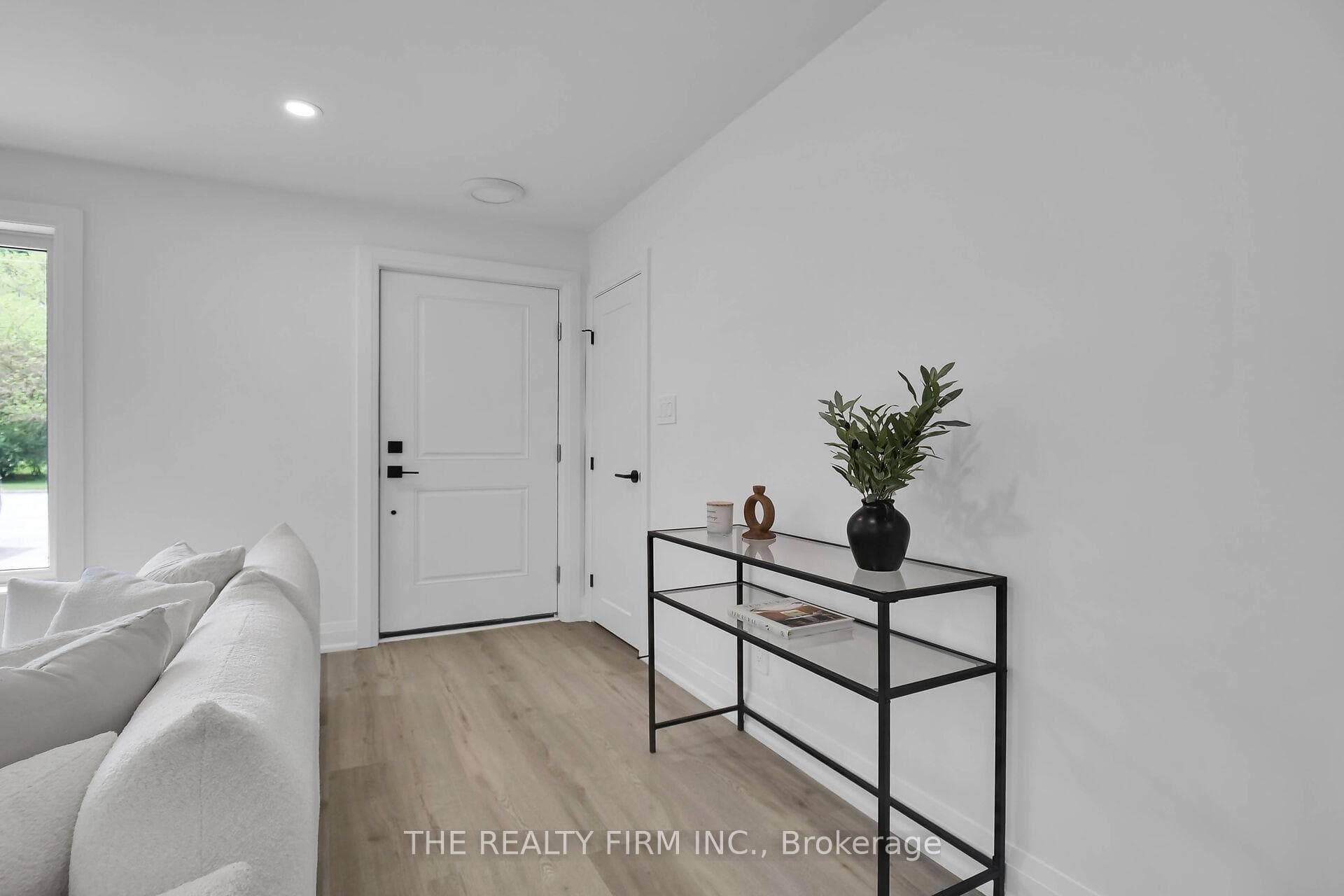 394 Reynolds Road photo 6