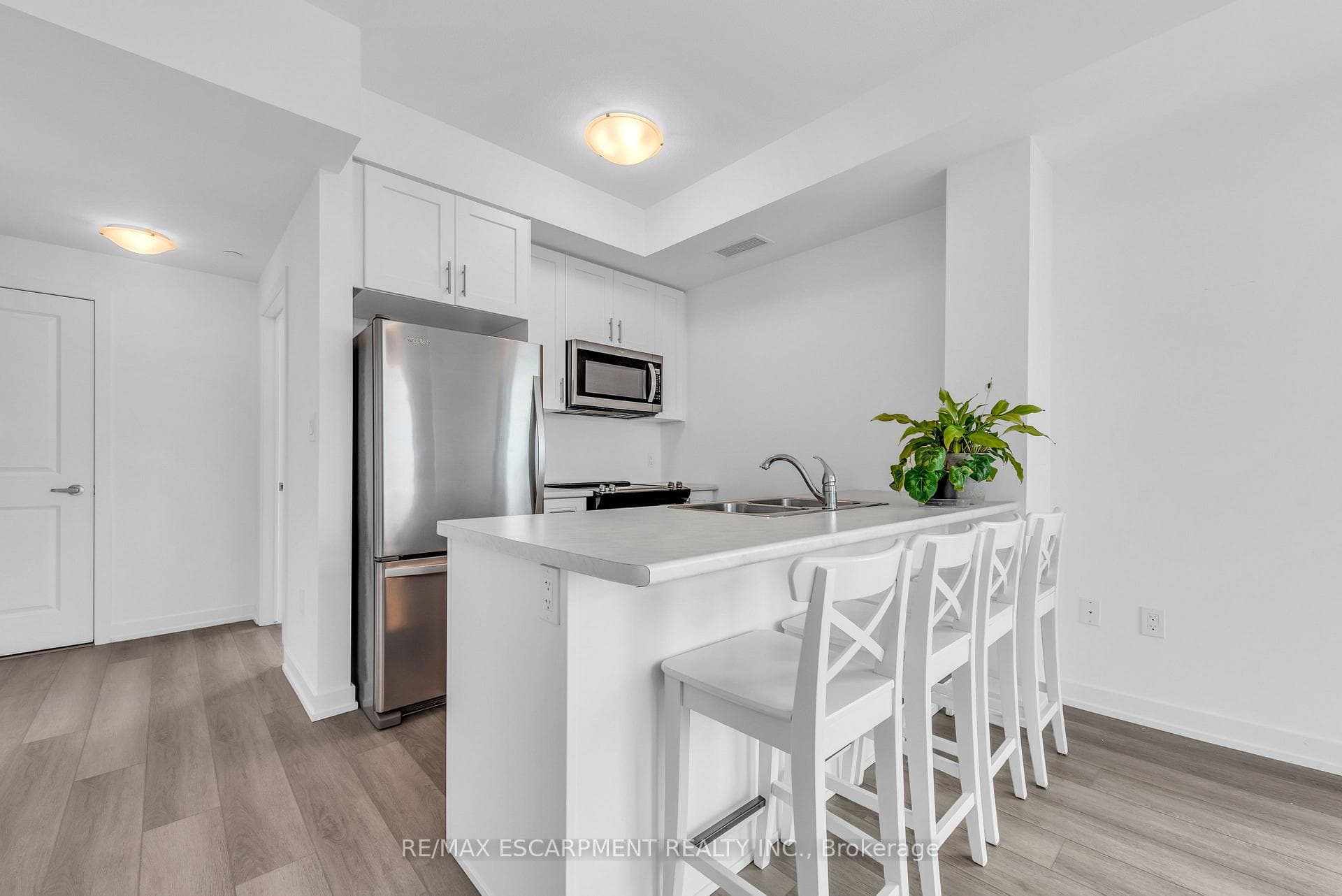 450 Dundas Street Unit 613 photo 22