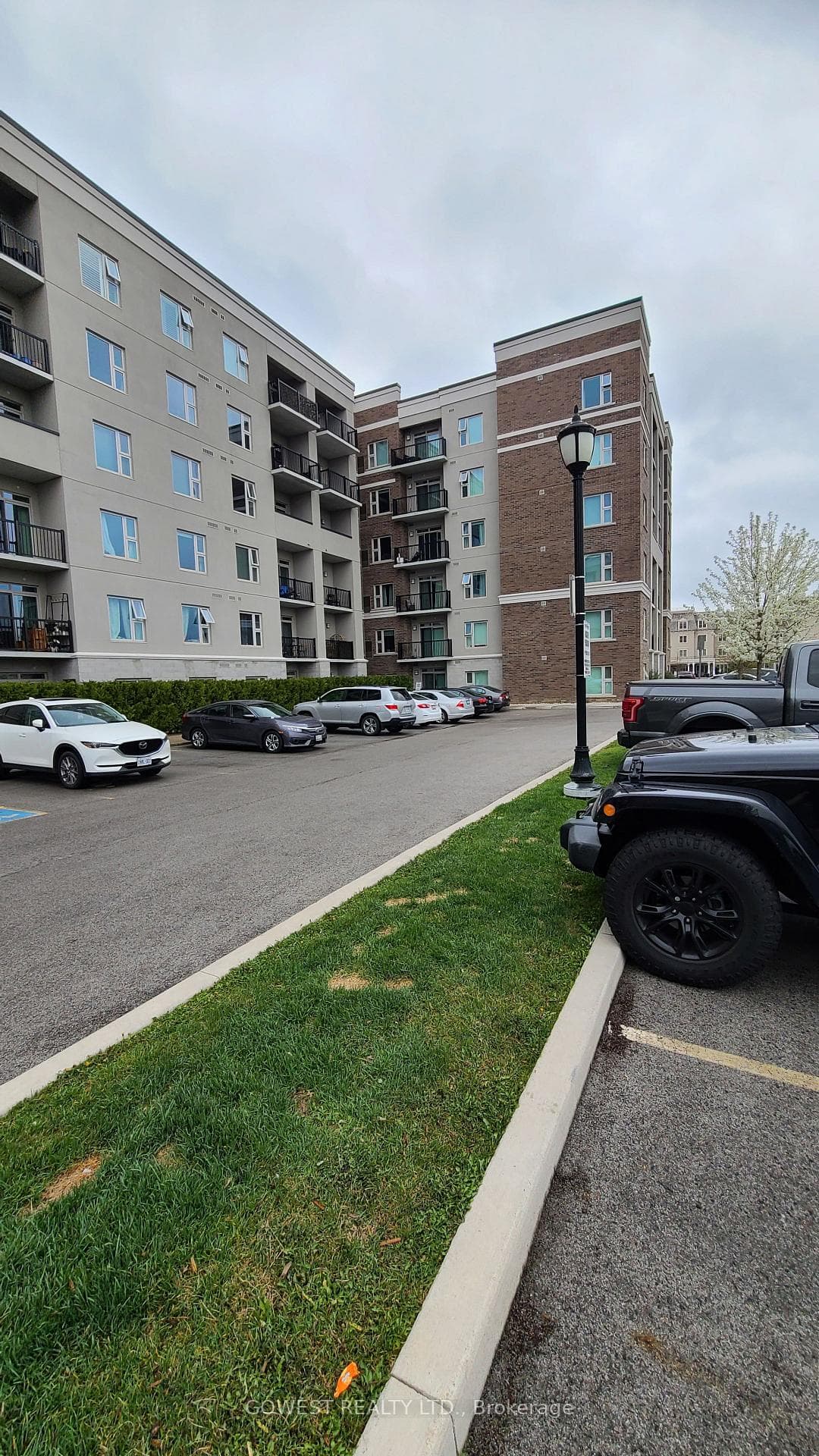 610 Farmstead Drive Unit 309 photo 16