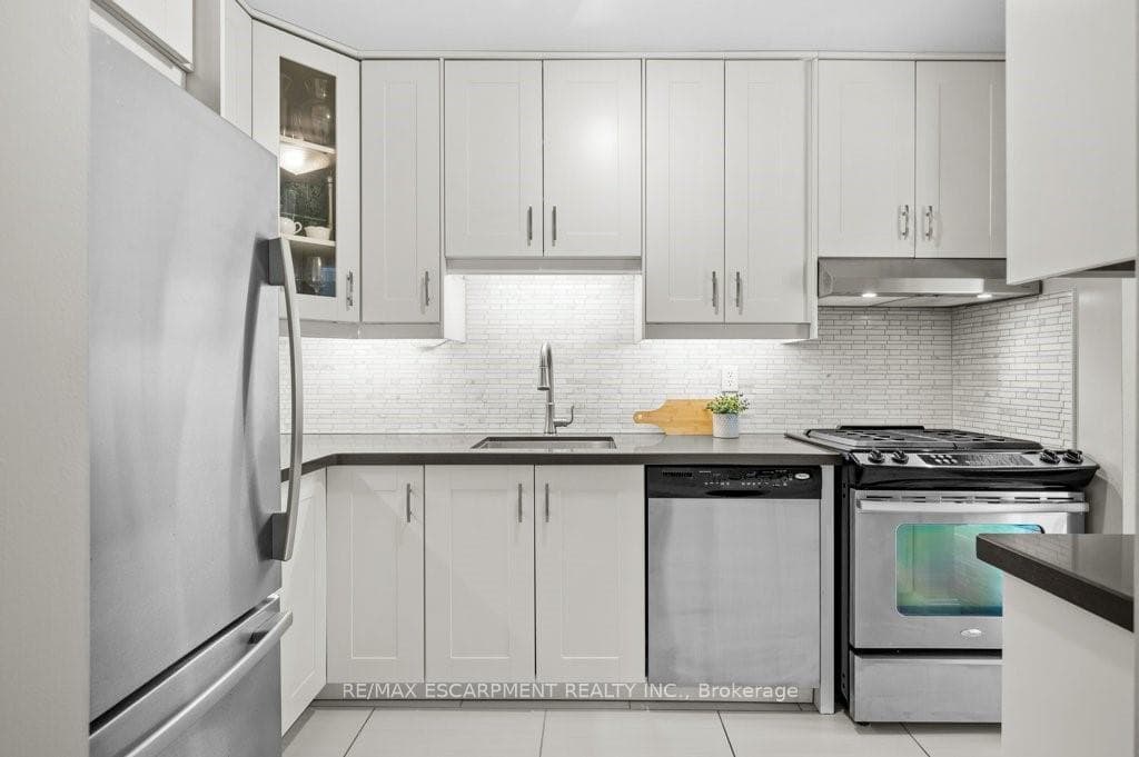 21 Harper Way photo 10