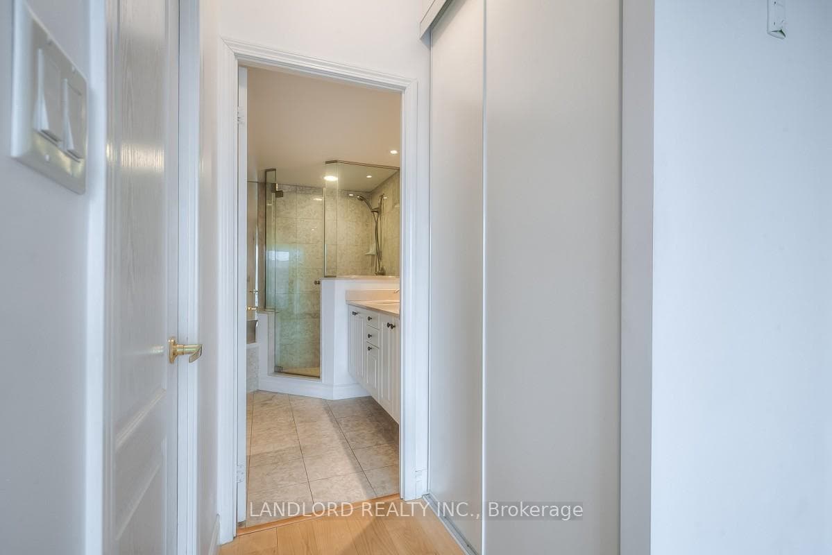 77 Mcmurrich Street Unit 307 photo 9