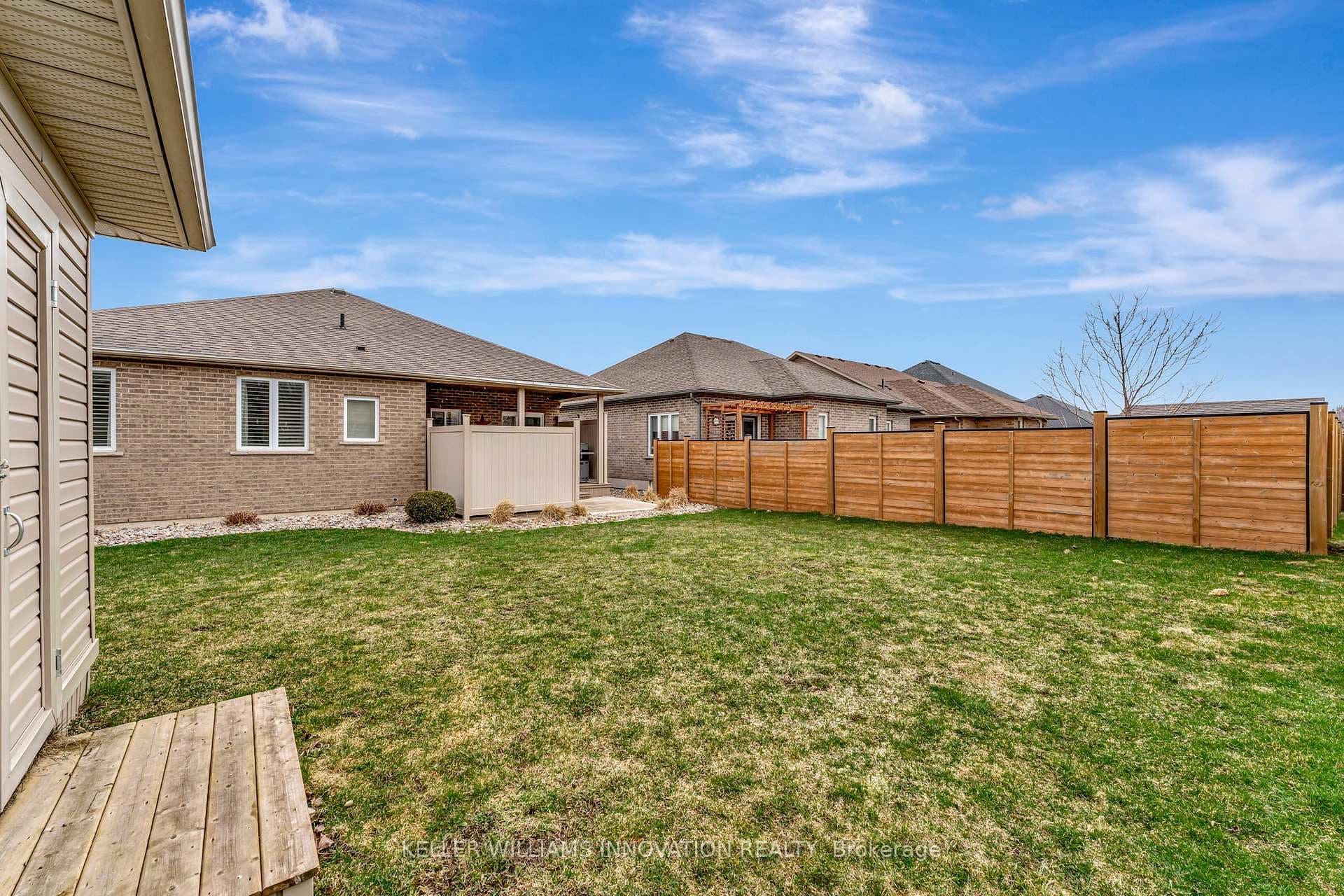 940 Reserve Avenue photo 30