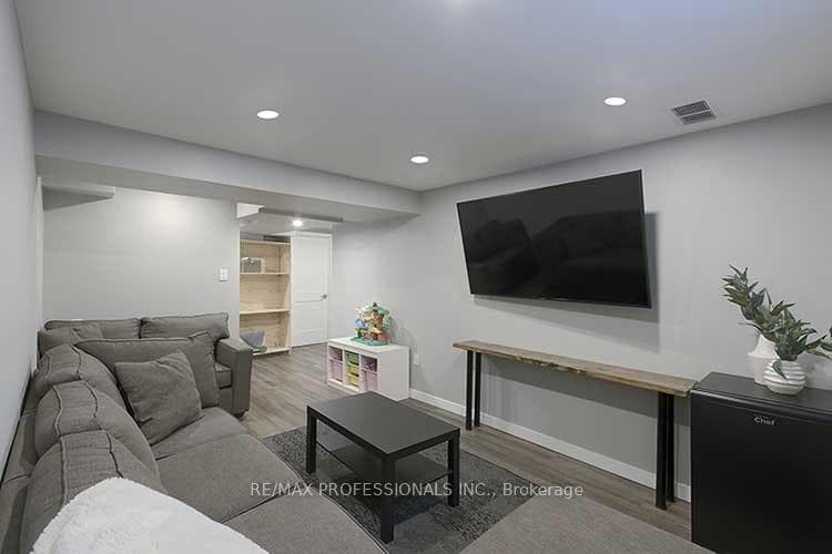 650 Childs Drive Unit 11 photo 30