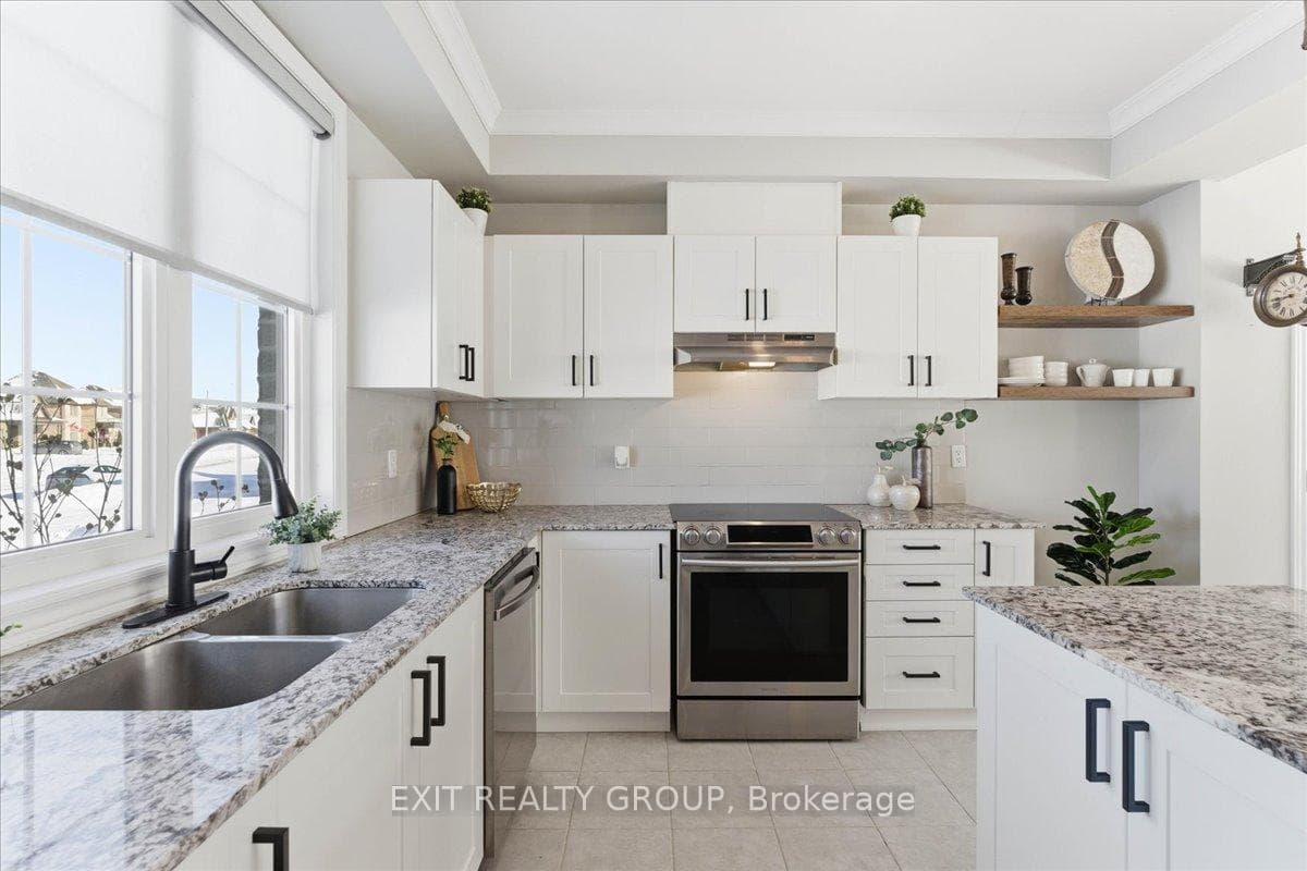 79 Summer Breeze Drive photo 21