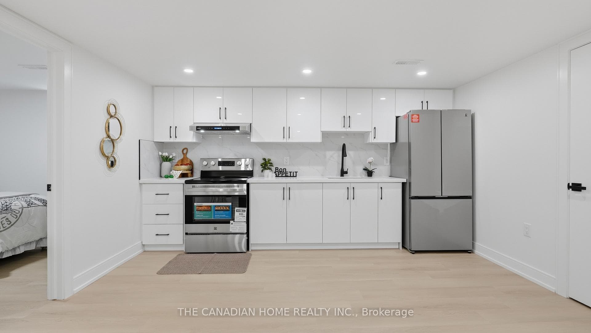 6041 Cadham Street photo 18