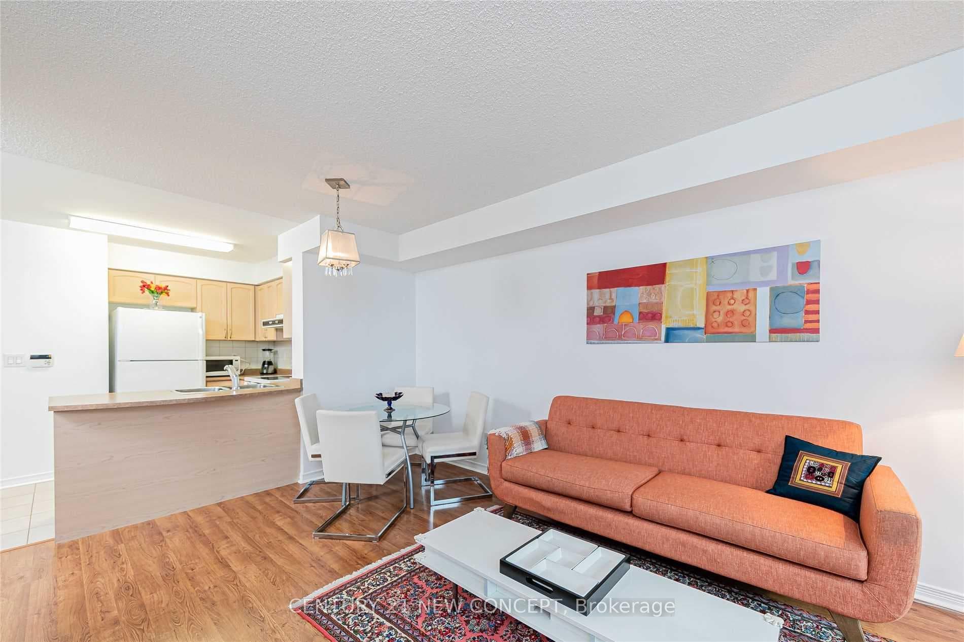 5500 Yonge Street Unit 409 photo 9