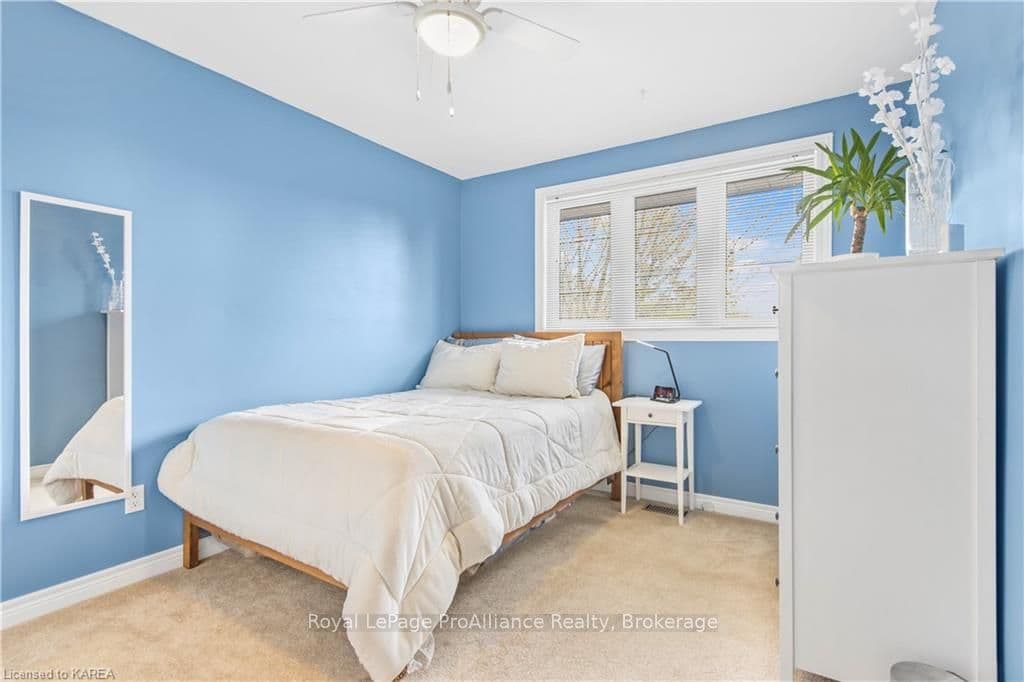 943 NEWHALL Drive photo 26