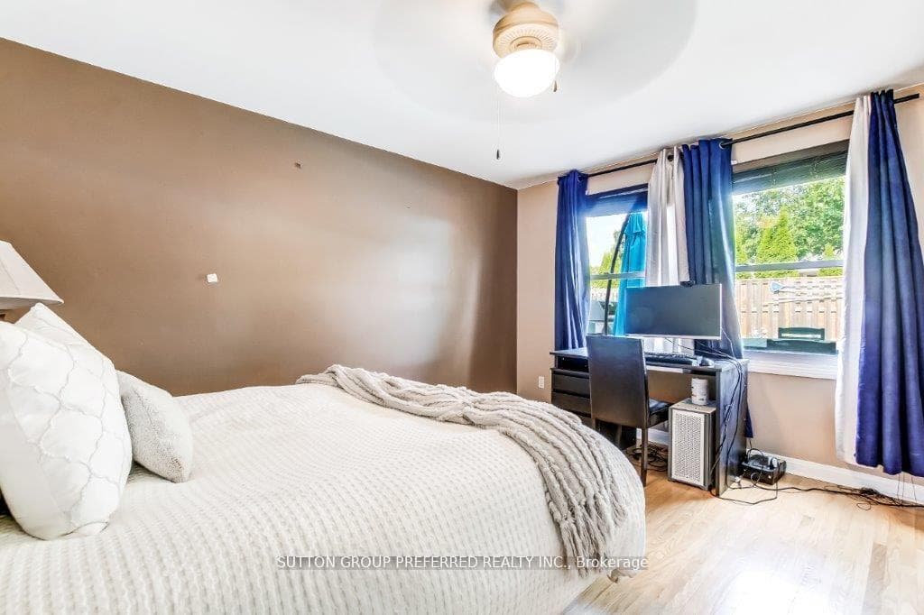 14 Cowan Avenue photo 27