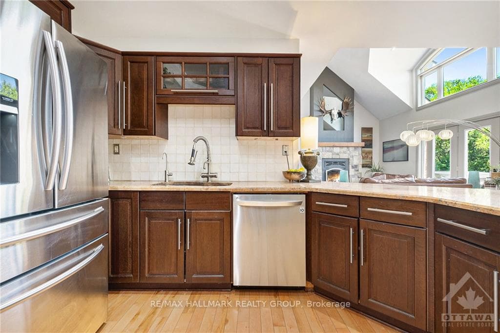 7420 DAWN TARA Drive photo 10