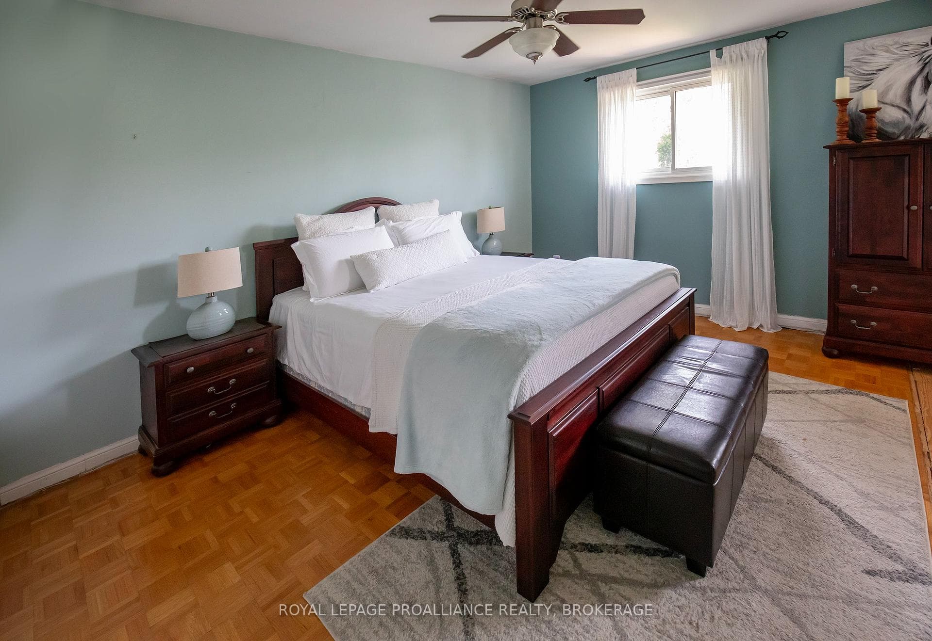 717 Laidlaw Crescent photo 12