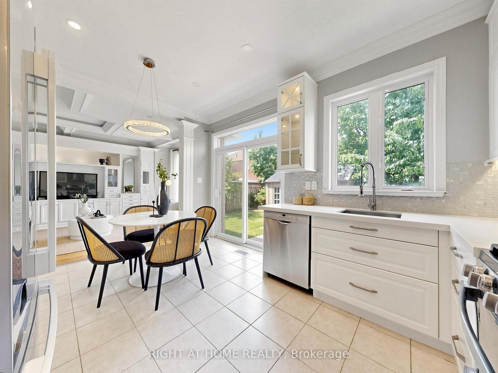 142 Alfred Smith Way photo 16