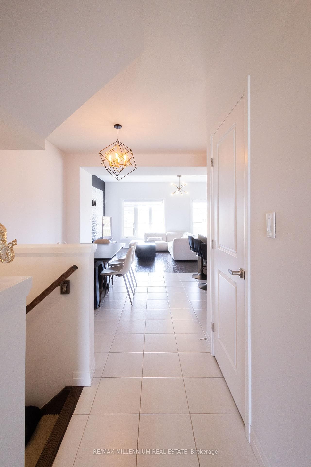 4060 Cassandra Drive photo 9