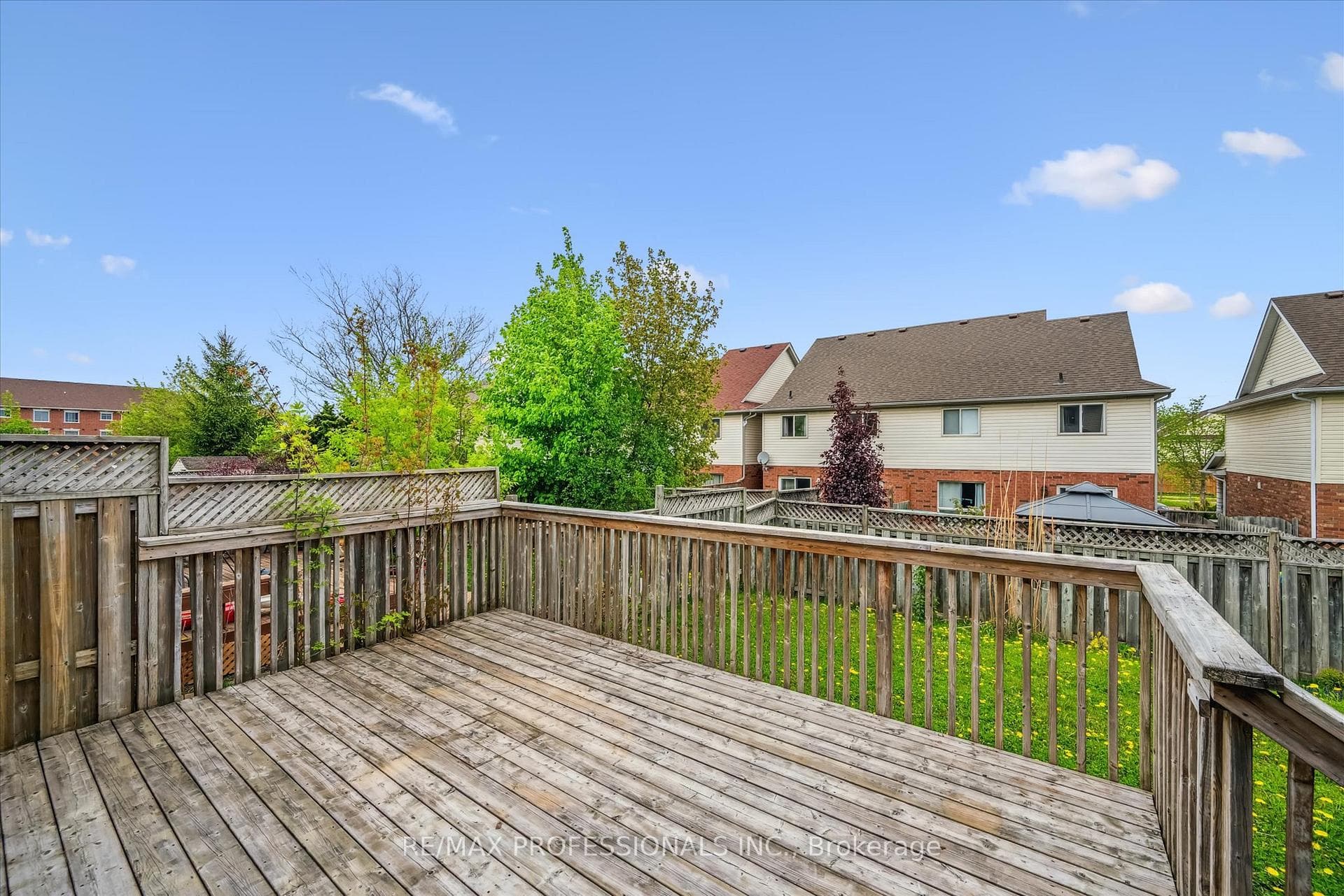 165 Silurian Drive photo 31
