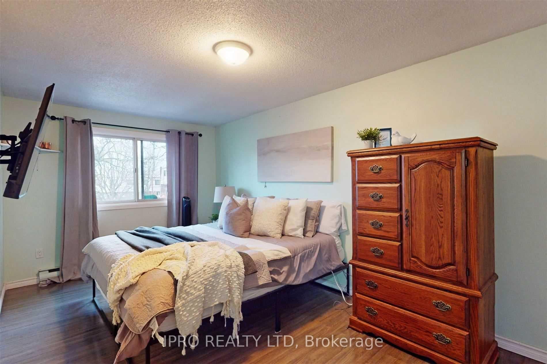 1100 Oxford Street Unit 9 photo 11