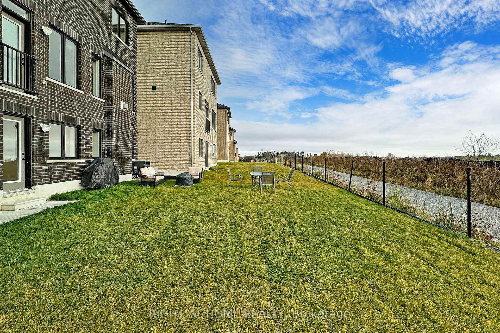 198 Boundary Boulevard photo 37
