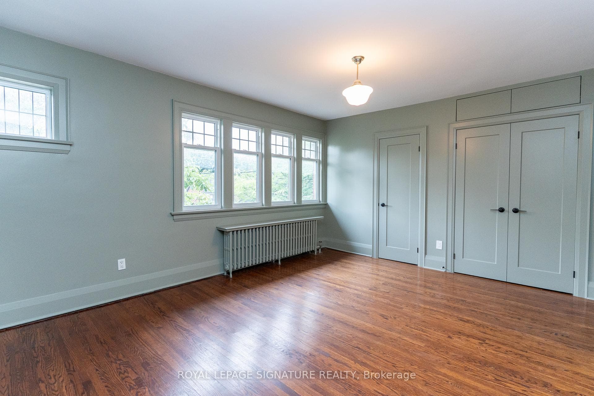 184 Lawrence Avenue photo 14
