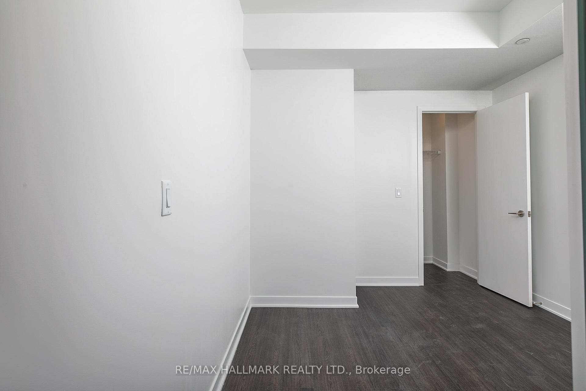 185 Alberta Avenue Unit 607 photo 10