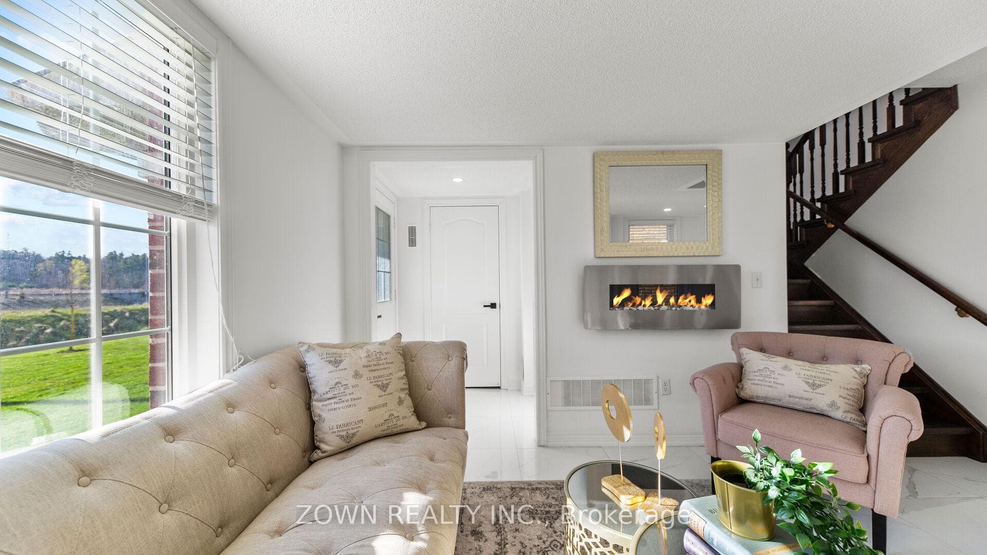 1777 Carousel Drive photo 6