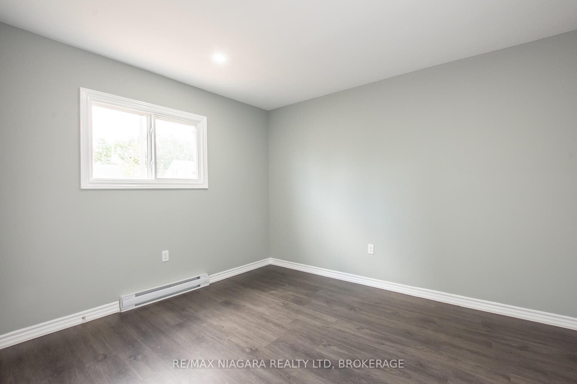 131 Dunkirk Road photo 5