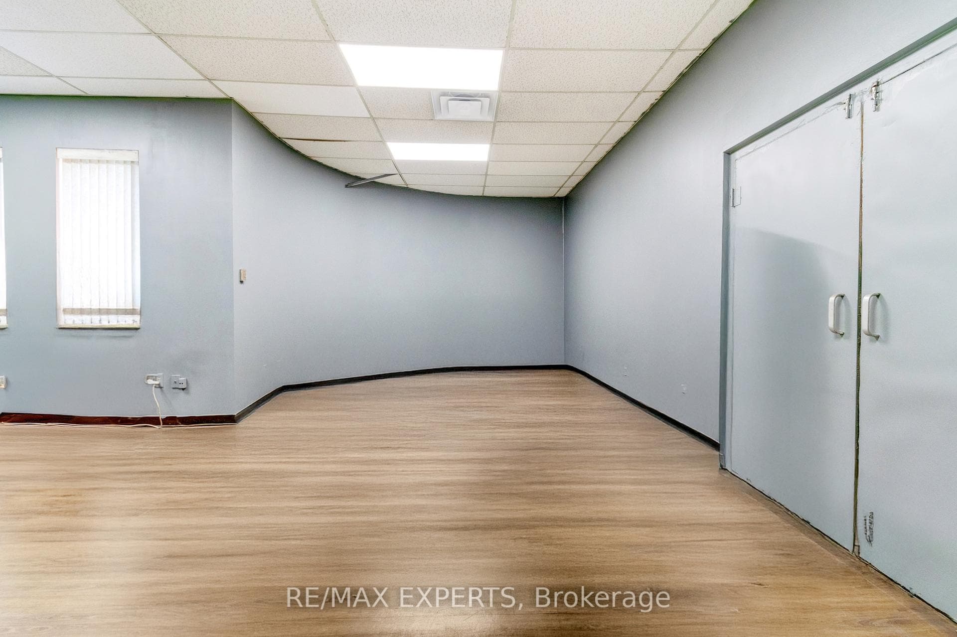 135 Watline Avenue photo 34