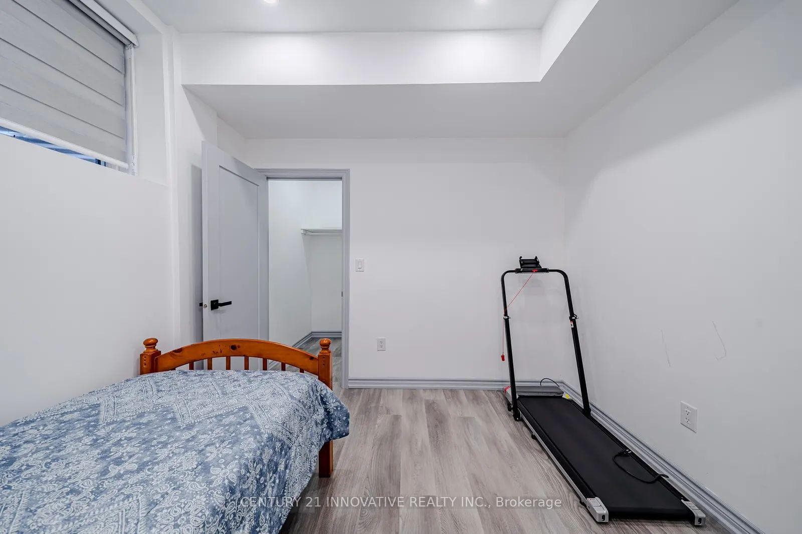 435 Miller Avenue photo 38